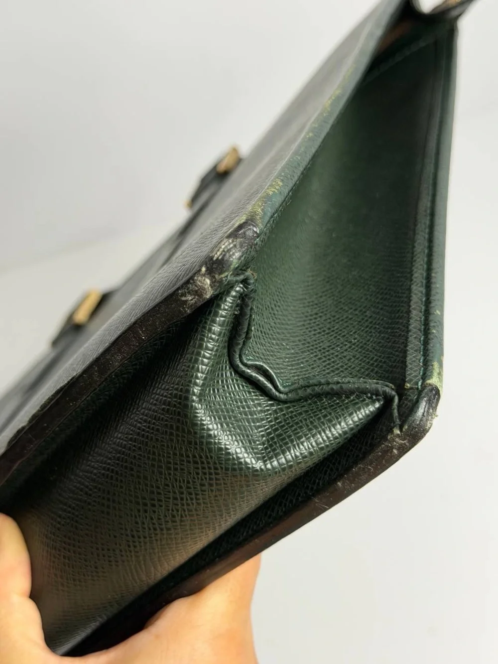 Louis Vuitton Porte-Documents Green Taiga Leather Business Bag